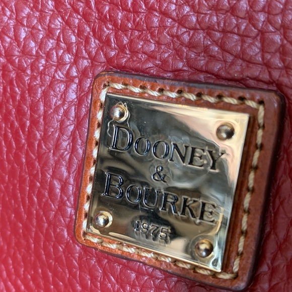 Dooney and Bourke small crossbody purse - Picture 2 of 4